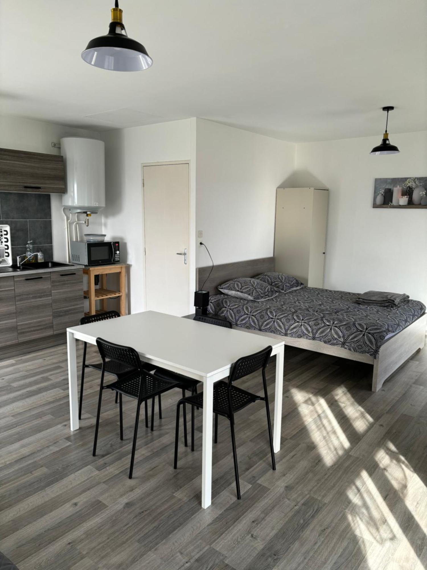 Studio Albert Avec Terrasse A Proximite De Μετς Εξωτερικό φωτογραφία