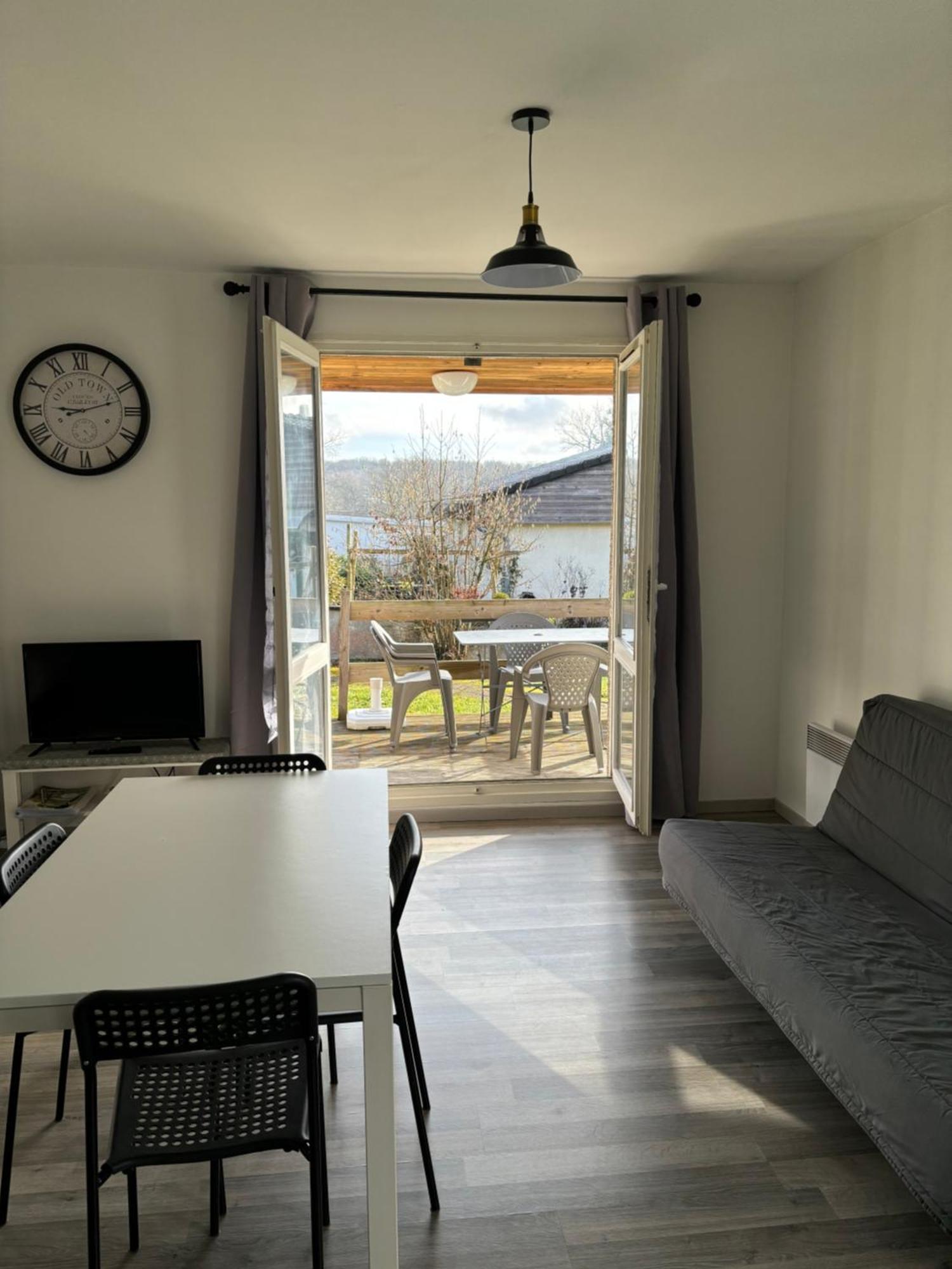 Studio Albert Avec Terrasse A Proximite De Μετς Εξωτερικό φωτογραφία