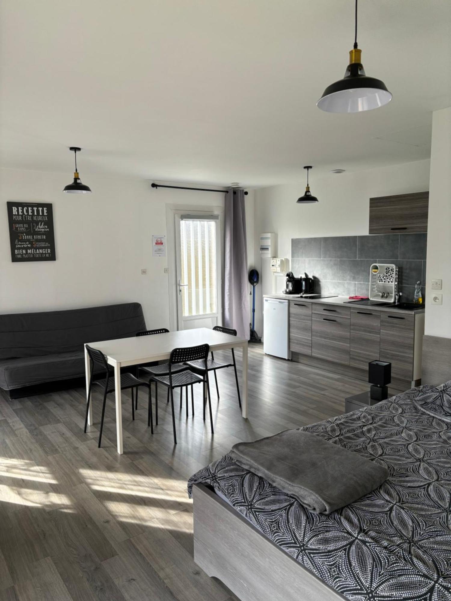 Studio Albert Avec Terrasse A Proximite De Μετς Εξωτερικό φωτογραφία